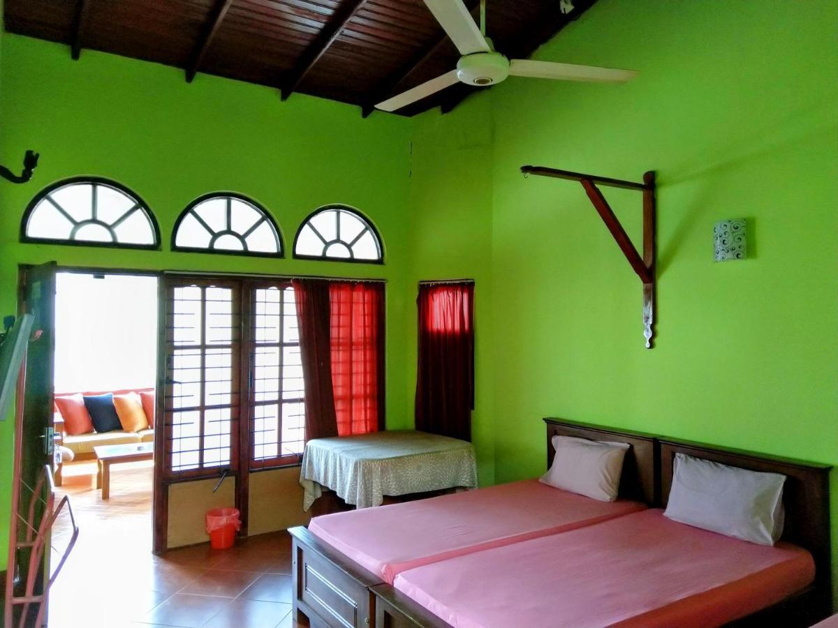 Kandyan Feel Free Homestay Kültér fotó